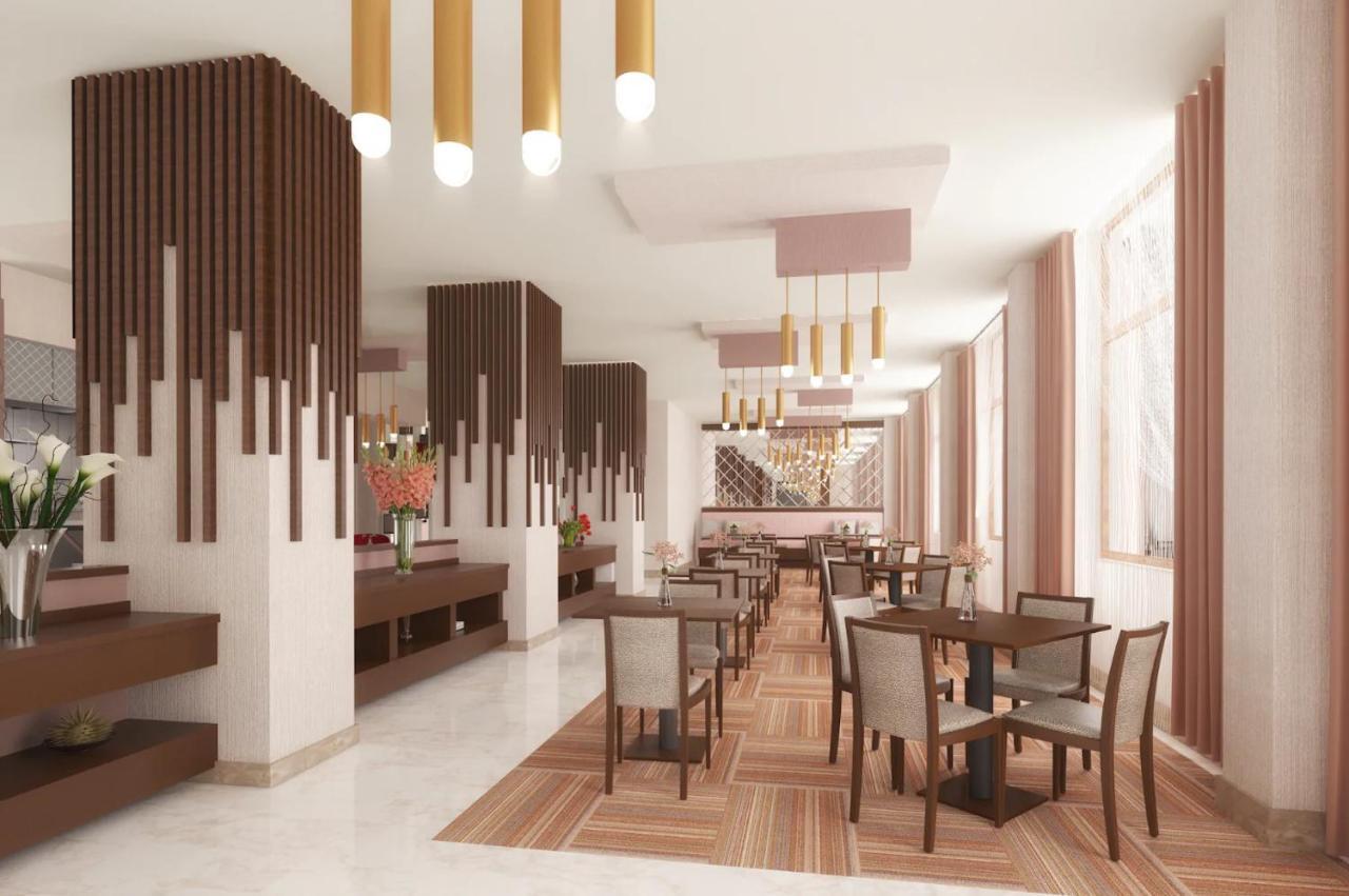 Ramada By Wyndham Van Exteriér fotografie